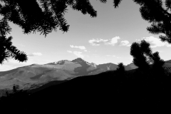 longs-peak-lateafternoon-201909-crop-bw